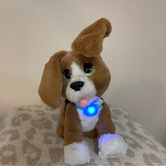 FurReal Chatty Charlie The Barkin Beagle - Picture 3 of 14